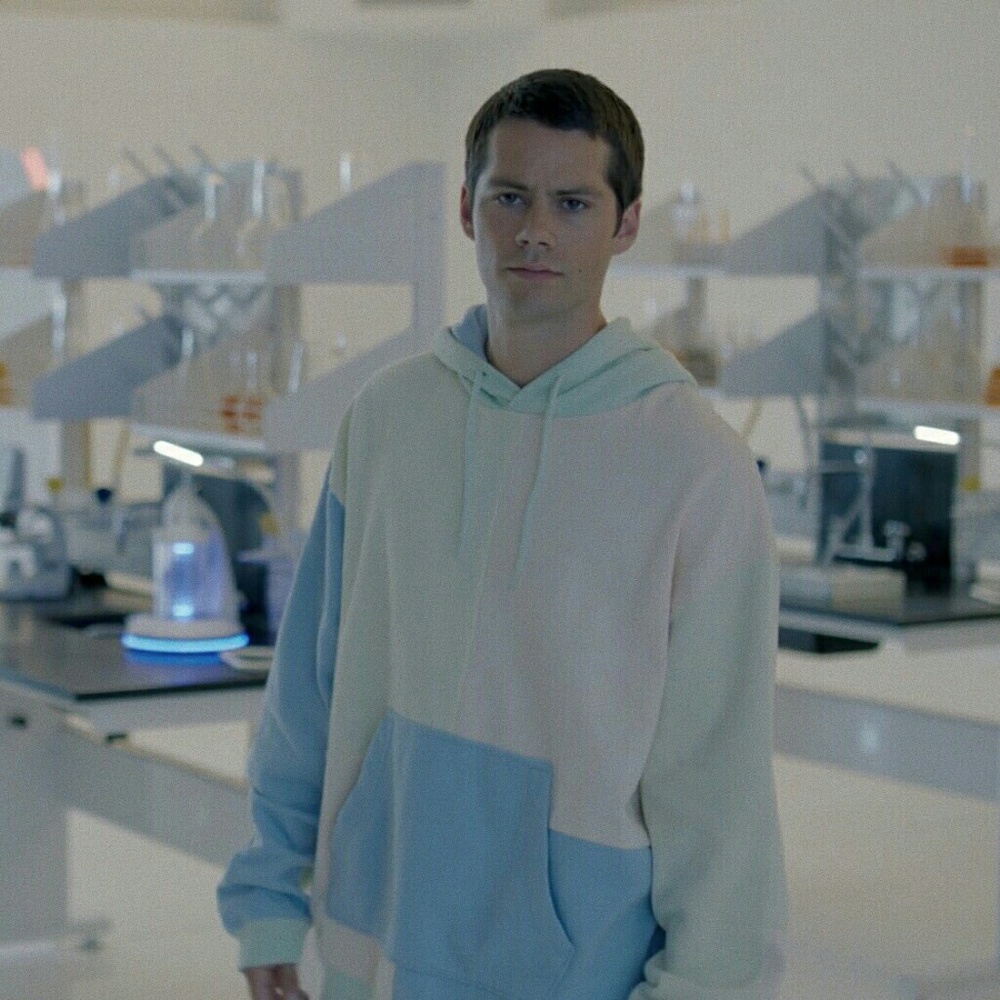 ! MAJOR ISO ! UO Colorblock Hoodie